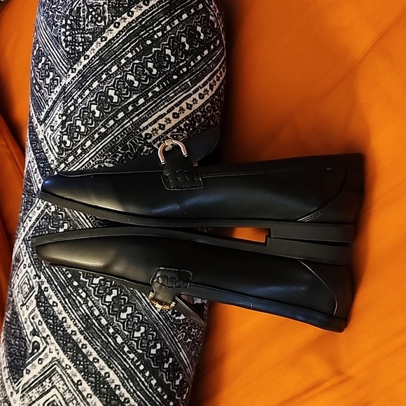 NEW Madden Girl flat shoe, size 8 - Picture 2 of 10